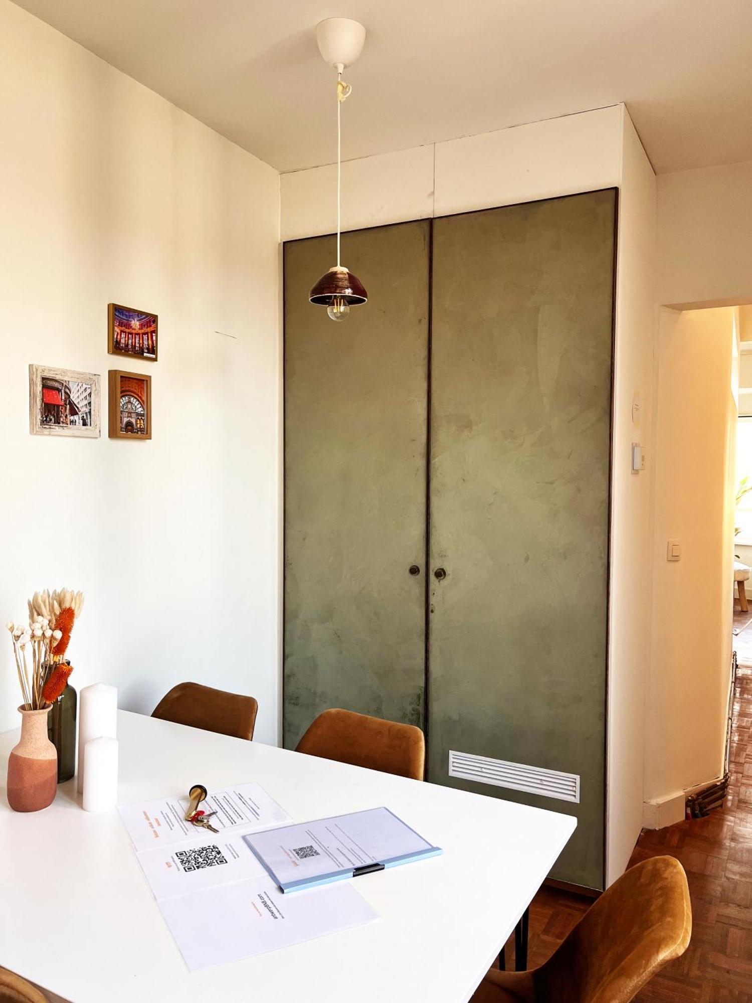 Artist's Nest *